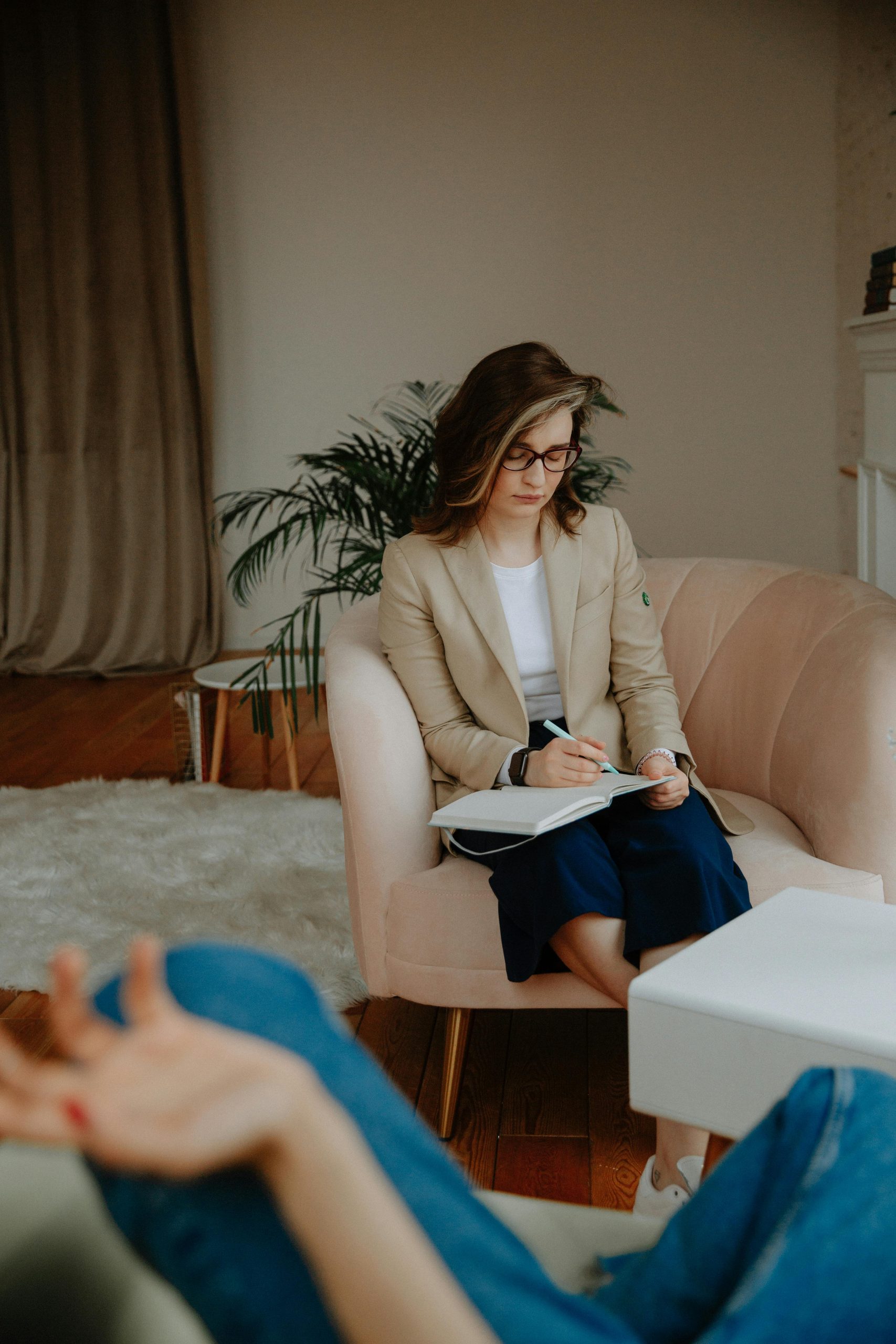 Psychotherapy vs. Counseling: Unveiling the Differences